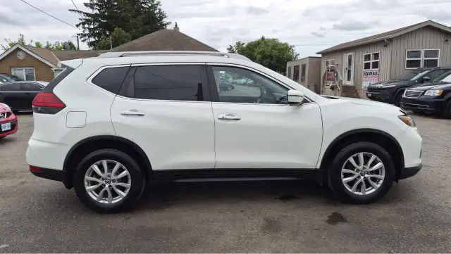 2017 Nissan Rogue SV, AWD, ONLY 36,000KMS, LOADED, LOW KMS, CERT in Cars & Trucks in London - Image 7