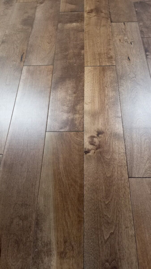 4-3/4" Honey Maple Solid Hardwood Flooring - Wheat dans Planchers et murs  à Ouest de l’Île - Image 3