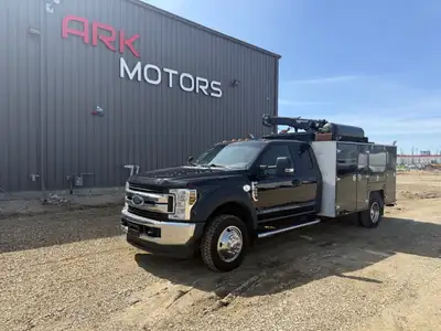 2019 Ford F-550 XLT Service Truck 6.7L Powerstroke Diesel 4x4 Automatic Transmission Extended Cab XL...