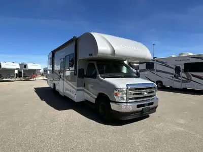 Thor Motor Coach Chateau 28Z Class C gas motorhome highlights: Rear Private Bedroom Bunk Over Cab Ja...
