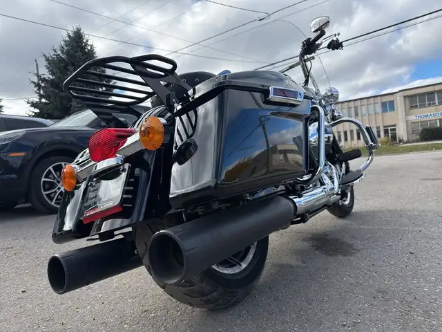 2019 Harley-Davidson Road King ~ ROAD KING ~ 107CI ~ V&H PIPES ~ in Sport Touring in City of Toronto - Image 14