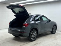 Get noticed in this sinister looking Nano Gray Metallic SUV! Treat yourself to the features you dese... (image 7)
