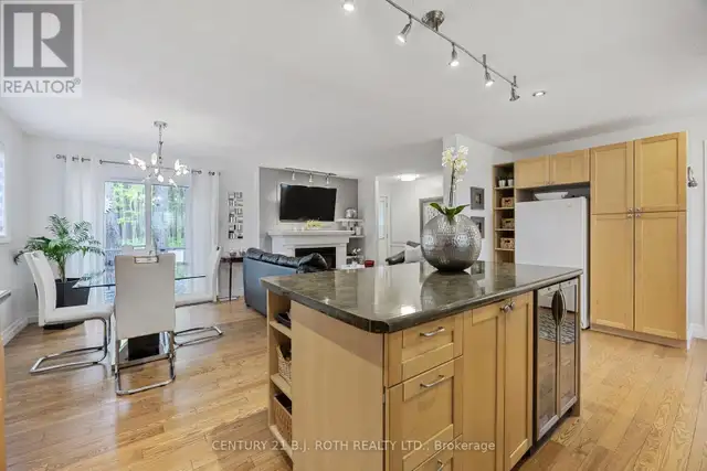 10 ALLEN DRIVE N Wasaga Beach, Ontario in Houses for Sale in Oakville / Halton Region - Image 10