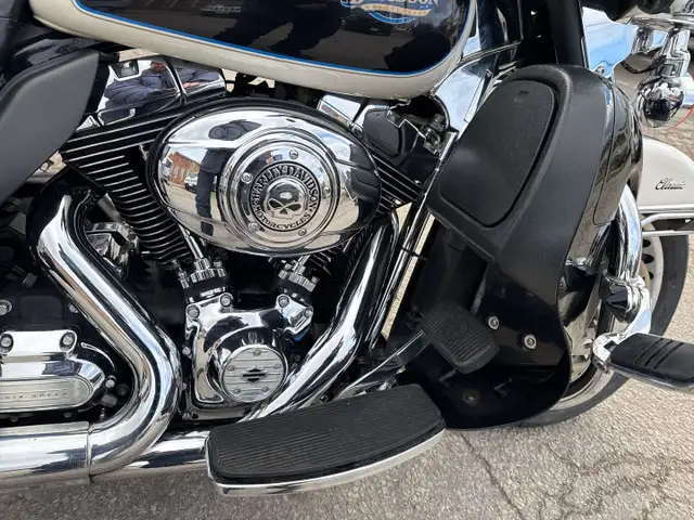 2012 Harley-Davidson Electra Glide Classic ~ ELECTRA GLIDE CLASS in Sport Touring in City of Toronto - Image 27