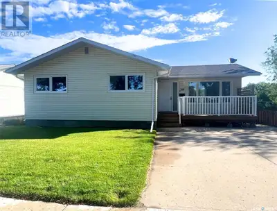 This move-in ready 4 bedroom, 2 bathroom home rests in an agreeable family neighbourhood, just a sho...