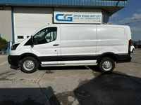 2023 Ford Transit T-250 AWD 2023 Ford Transit T-250 AWD 130 low roof Equipped with bluetooth, back u... (image 1)