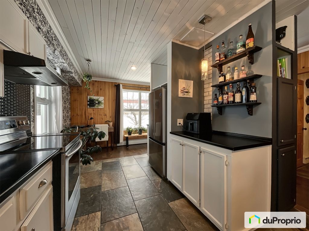 $249,000 - 2 Storey for sale in Témiscouata-sur-le-Lac — photo 2