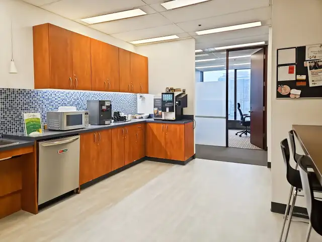Office space for rent for 4 persons in Pacific Centre Vancouver in Commercial & Office Space for Rent in Vancouver - Image 7
