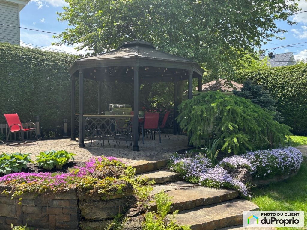 $965,000 - 3 Storey for sale in St-Basile-Le-Grand — photo 2
