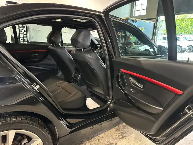 2018 BMW 3 Series 328d XDRIVE | LUXURY PKG | SUNROOF | NAVI in Cars & Trucks in City of Toronto - Image 12