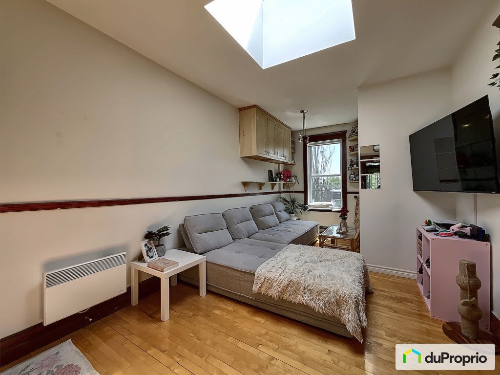 $1,149,000 - Triplex in Villeray / St-Michel / Parc-Extension — photo 2