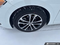 Navigating your daily commute gains confidence and comfort in this 2024 Volkswagen Jetta Comfortline... (image 8)