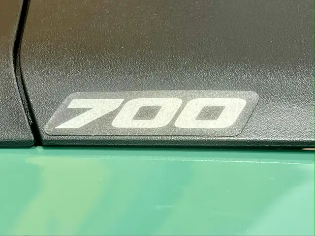 2025 BRP CAN-AM COMMANDER 700 EFI + 4X4 + DPS + ONLY 2759 KM + N in ATVs in Ottawa - Image 13