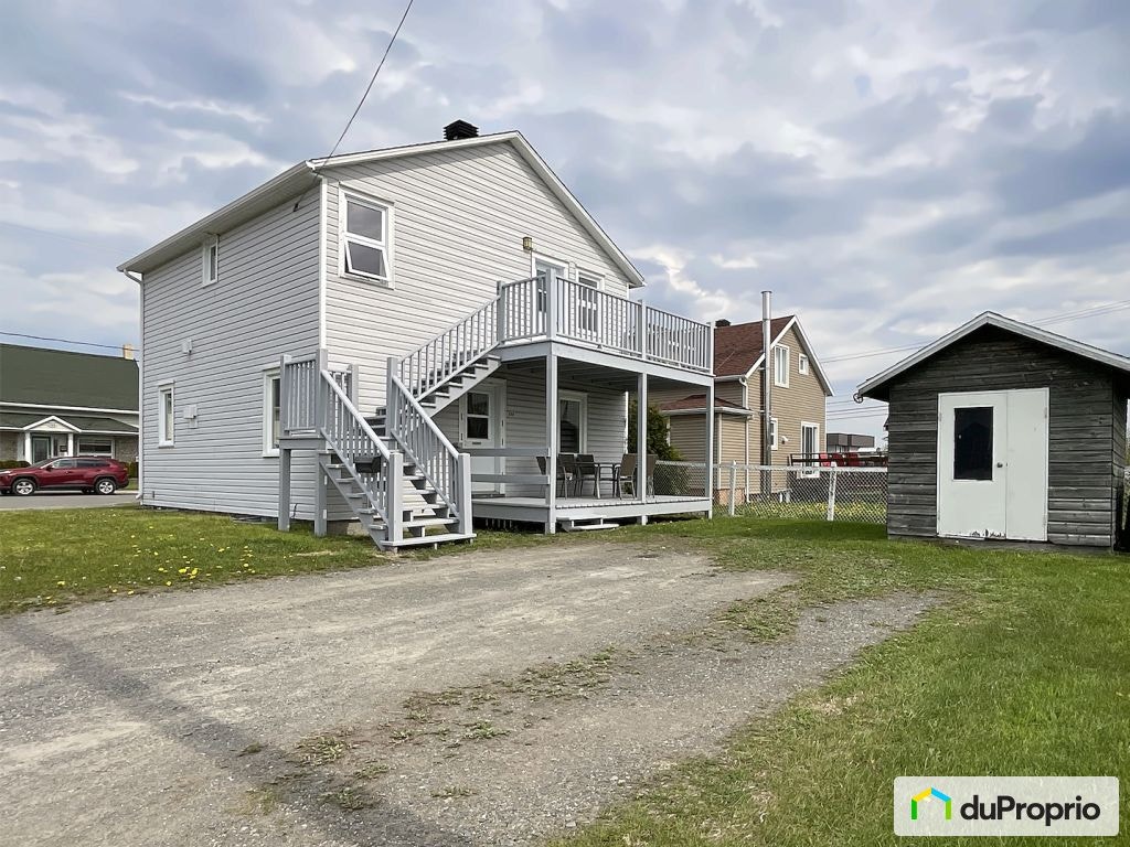 $220,000 - Duplex for sale in Matane — photo 1
