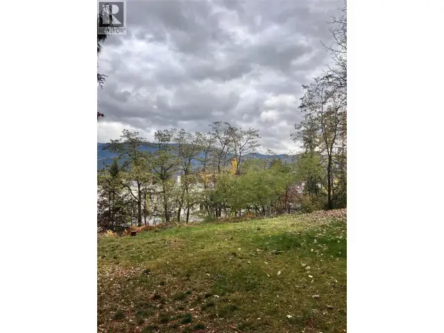 LOT B 9th Avenue Castlegar, British Columbia in Land for Sale in Nelson - Image 4