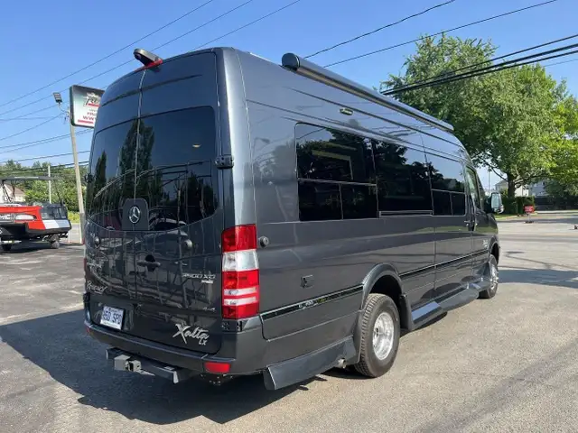 2018 Regency 3500 XALTA LX **SPRINTER MERCEDES DIESEL 4X4** in RVs & Motorhomes in Laval / North Shore - Image 9