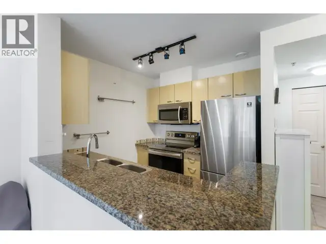 1401 1420 W GEORGIA STREET Vancouver, British Columbia in Condos for Sale in Vancouver - Image 9
