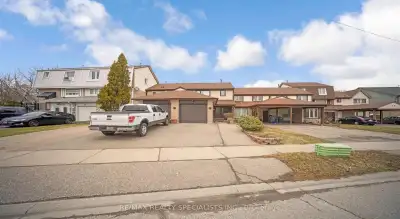 Price: $699,900 / $2,655/mo Very Well Maintained no neighbour at the back and A Touch Of Renovation...