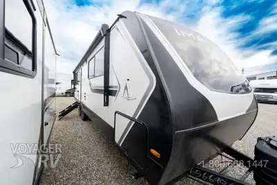Located in Winfield, BC Call or Text 250-766-4607 Voyager RV Centre 1-800-668-1447 Peace of Mind Pac...