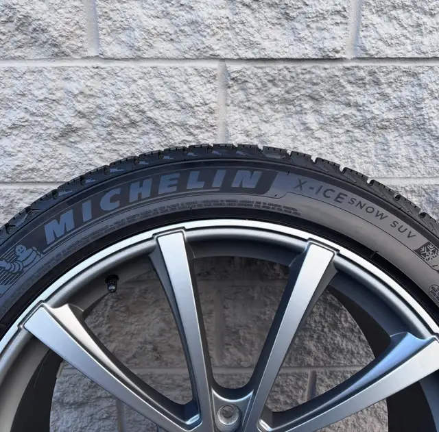 (NEW) 4x 285/45R22 Michelin Winters w/ Range Rover Rims + TPMS in Tires & Rims in City of Toronto - Image 7