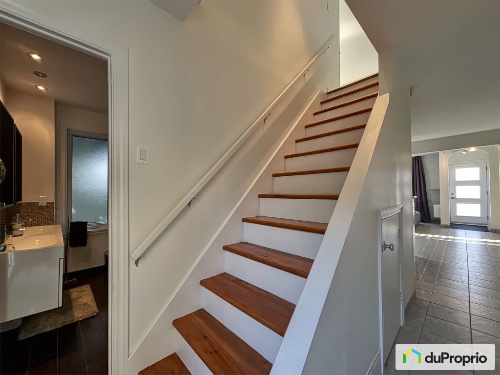 $979,000 - 2 Storey for sale in St-Leonard — photo 2