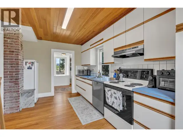 1275 Munson Avenue Penticton, British Columbia in Land for Sale in Penticton - Image 16
