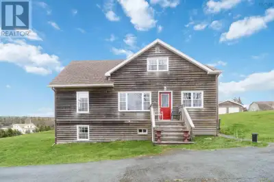 If you are looking for Ocean views, look no further! 180 Murphys Road, is nestled in picturesque Mur...