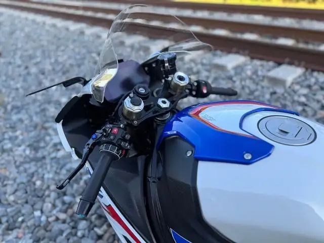 2020 BMW S1000RR - LOW KM!  in Sport Bikes in Winnipeg - Image 7