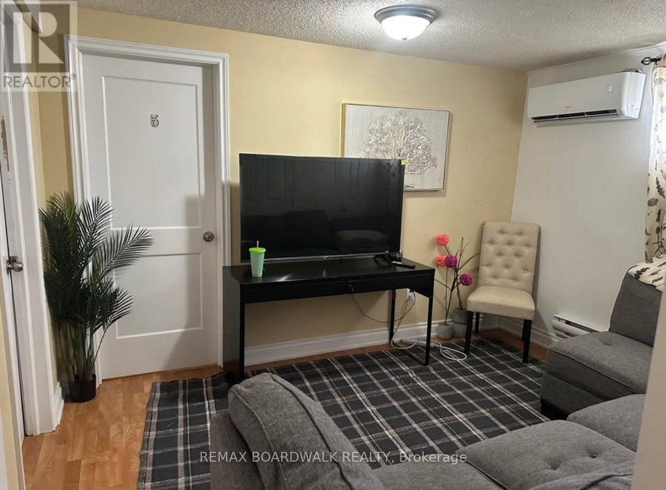 2241 TRIM ROAD Ottawa, Ontario 2