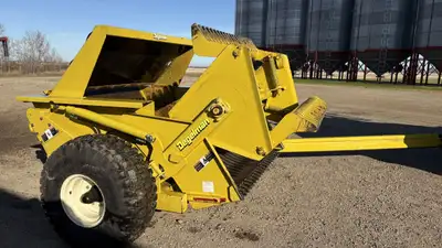 hyd drive, 21.5 tires, long pole, shedded, very clean ...