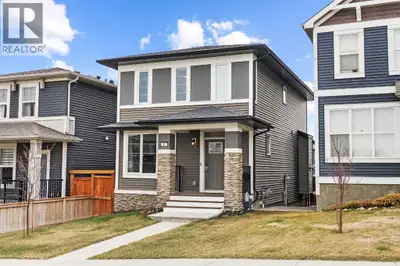 Welcome to this beautifully upgraded and lovingly maintained 1655 sq.ft., 3-bedroom detached home in...