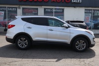 Experience comfort, capability, and reliability with this 2016 Hyundai Santa Fe AWD Luxury. With its... (image 7)