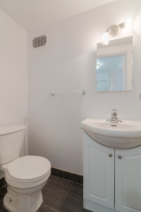 Akelius two bedroom apartment for rent. Located near Sherbrooke in the Westmount neighborhood, Montr... (image 8)