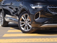 Panoramic Sunroof | Heated & Ventilated Leather Bucket Seats | Head-Up Display | Adaptive Cruise Con... (image 5)