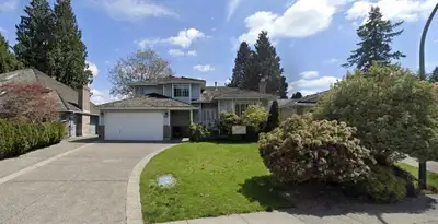 Located on the prestigious Hardy Road in North Delta! Spacious floor plan with 2,822 SQFT living spa...