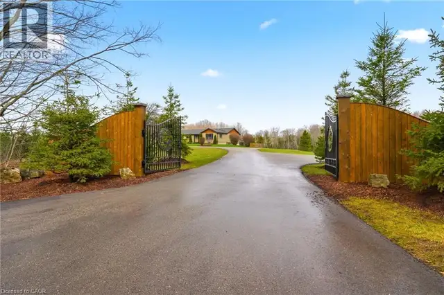 1371 10TH CONCESSION Road W Puslinch, Ontario in Houses for Sale in Guelph - Image 6