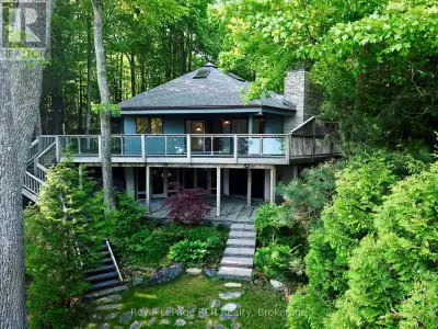 Architecturally UNIQUE, custom 4-SEASON WATERFRONT PROPERTY in EXCLUSIVE JACKSON COVE on Georgian Ba...