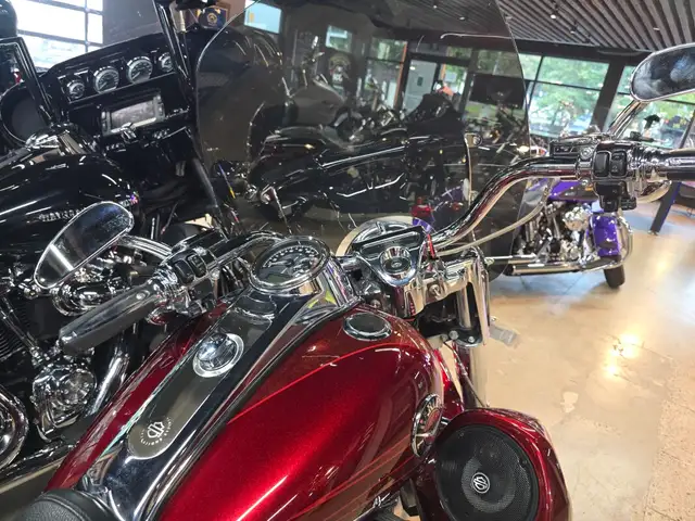 2013 Harley-Davidson CVO-SE Road King in Street, Cruisers & Choppers in Markham / York Region - Image 8