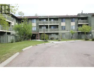 Welcome to this beautifully updated 2-bedroom ground-floor condo in the highly desirable 185 Chamber...
