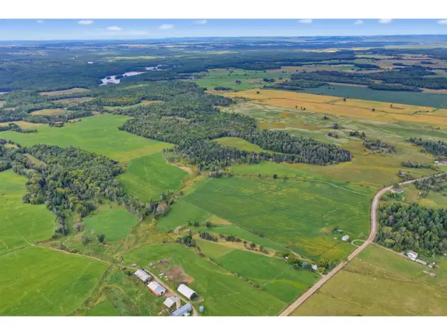 14 Ch. de Tancredia L'Île-du-Grand-Calumet, Quebec in Land for Sale in Gatineau - Image 4