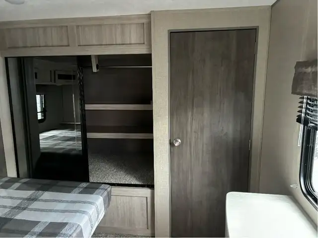2023 Catalina 343BHTS in Travel Trailers & Campers in Sudbury - Image 10