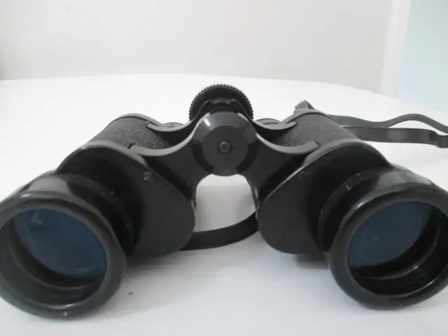 Binoculars475931826077706242