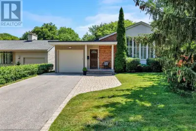 Welcome to 25 Talwood Drive, where Mid Century meets Modern! Nestled in the prestigious Banbury encl...