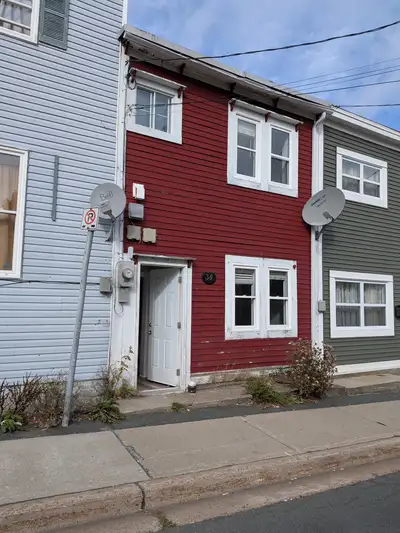 This two bedroom home is close to many amenities like Memorial University, grocery stores, downtown...