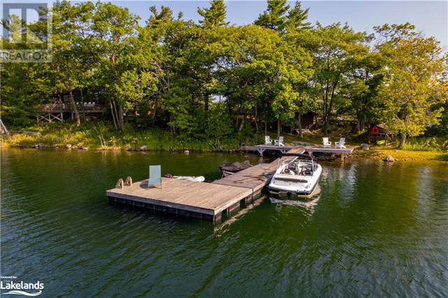 460 ISLAND Parry Sound, Ontario in Houses for Sale in Muskoka - Image 3