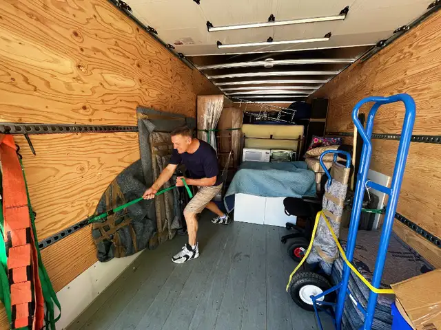 Movers Licensed with insurance, at Affordable price!62864740906242124