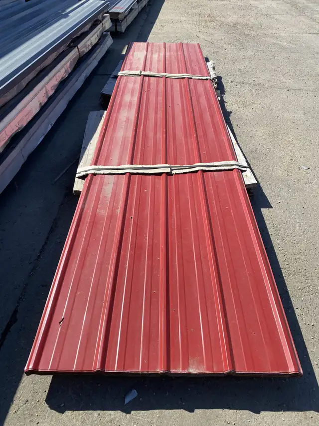 NEW 29 GA WHITE STEEL SIDING SHEET 18 FT 16 FT, 14 FT, 12 FT, 10 in Roofing in Medicine Hat - Image 8