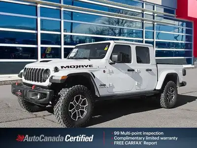 This Jeep Gladiator has a dependable Regular Unleaded V-6 3.6 L/220 engine powering this Automatic t...