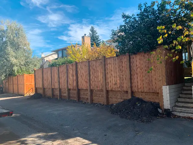Book your spring 2025 fence and deck projects63006659060865121