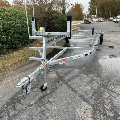 Mayhem trailers Vp 16-20 16’ and 2000lb black $2999galvanized $3299 aluminum $3999 VP 20-25 18' / 21...
